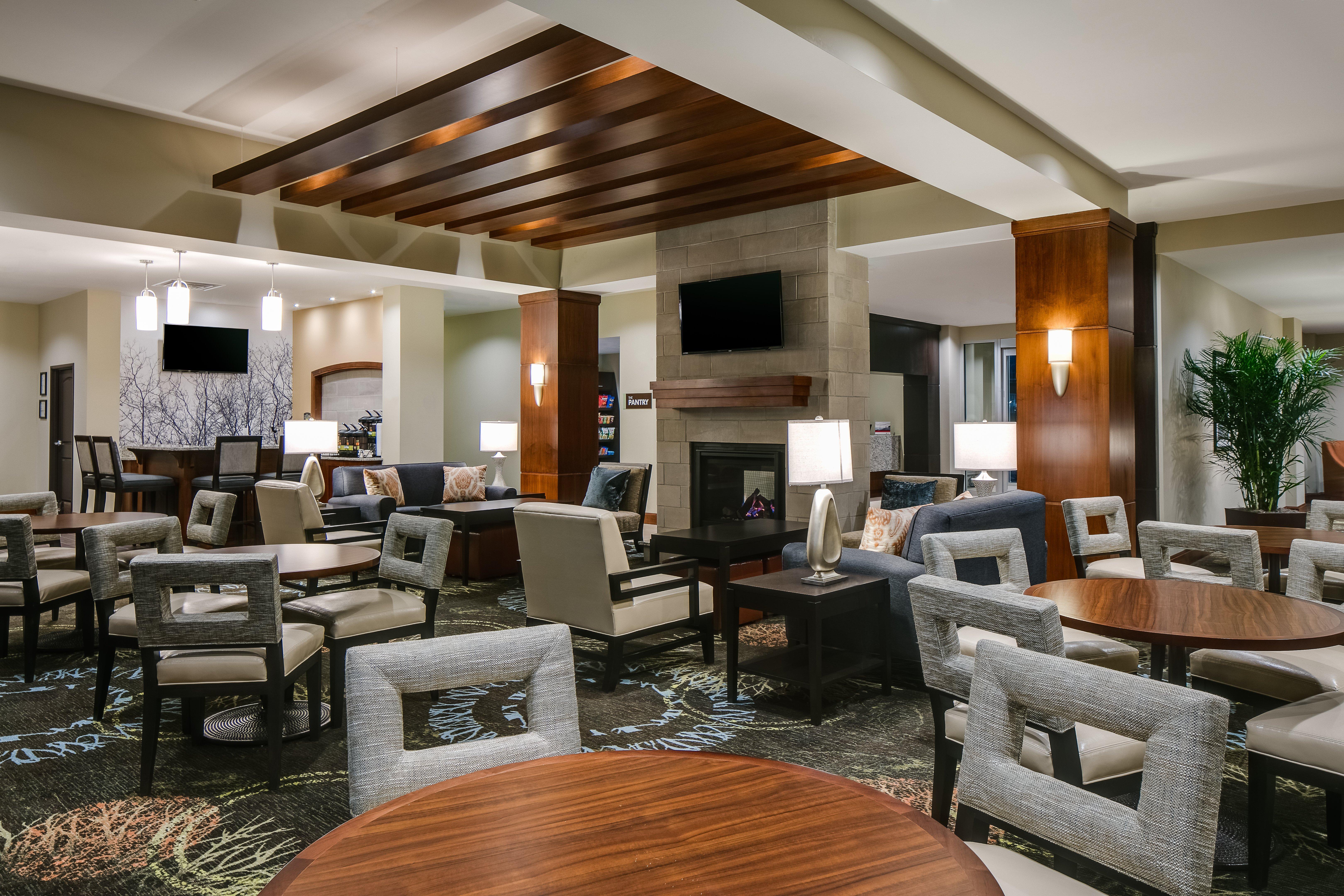 Staybridge Suites Des Moines Downtown By Ihg Bagian luar foto