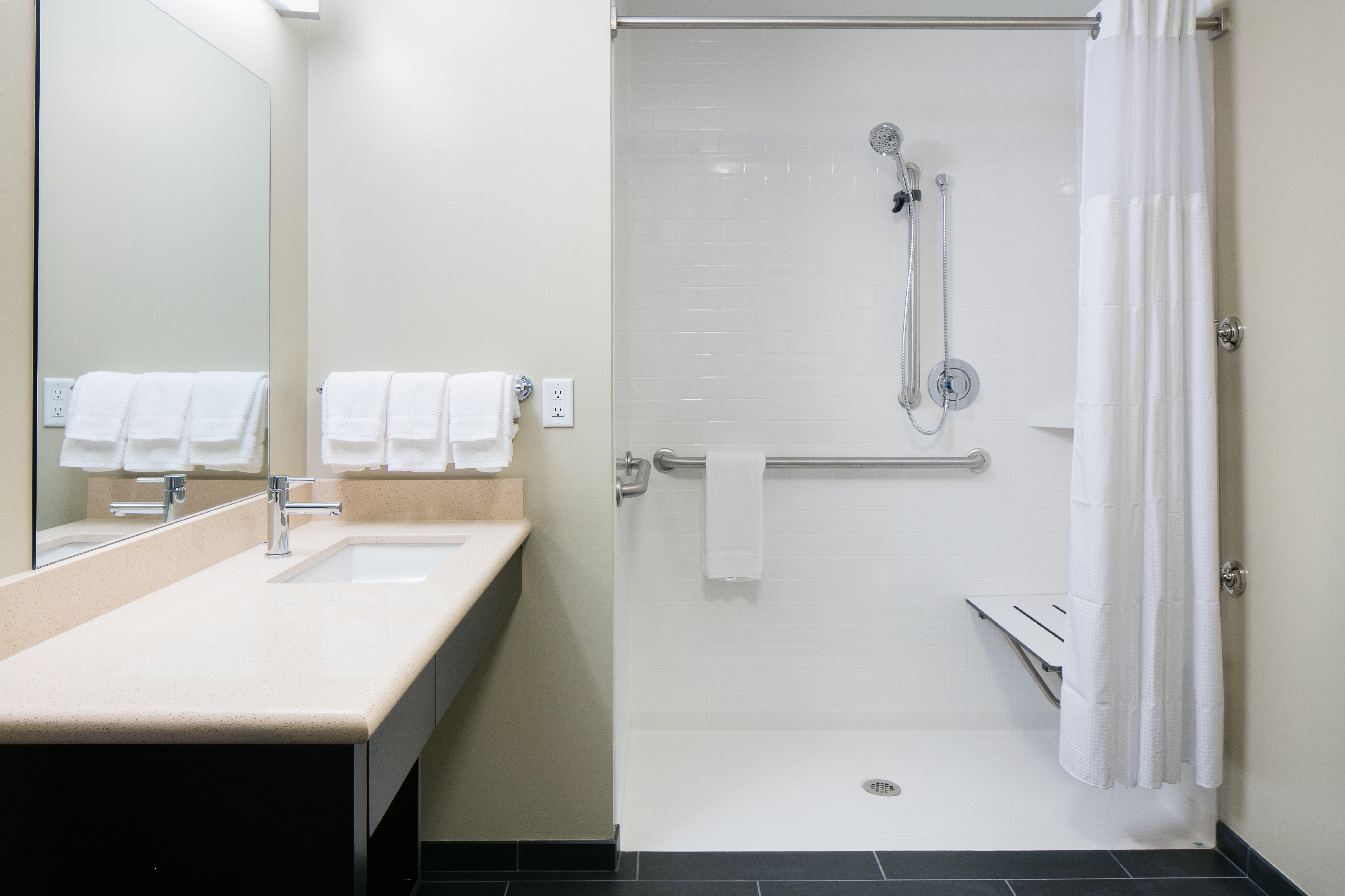 Staybridge Suites Des Moines Downtown By Ihg Bagian luar foto