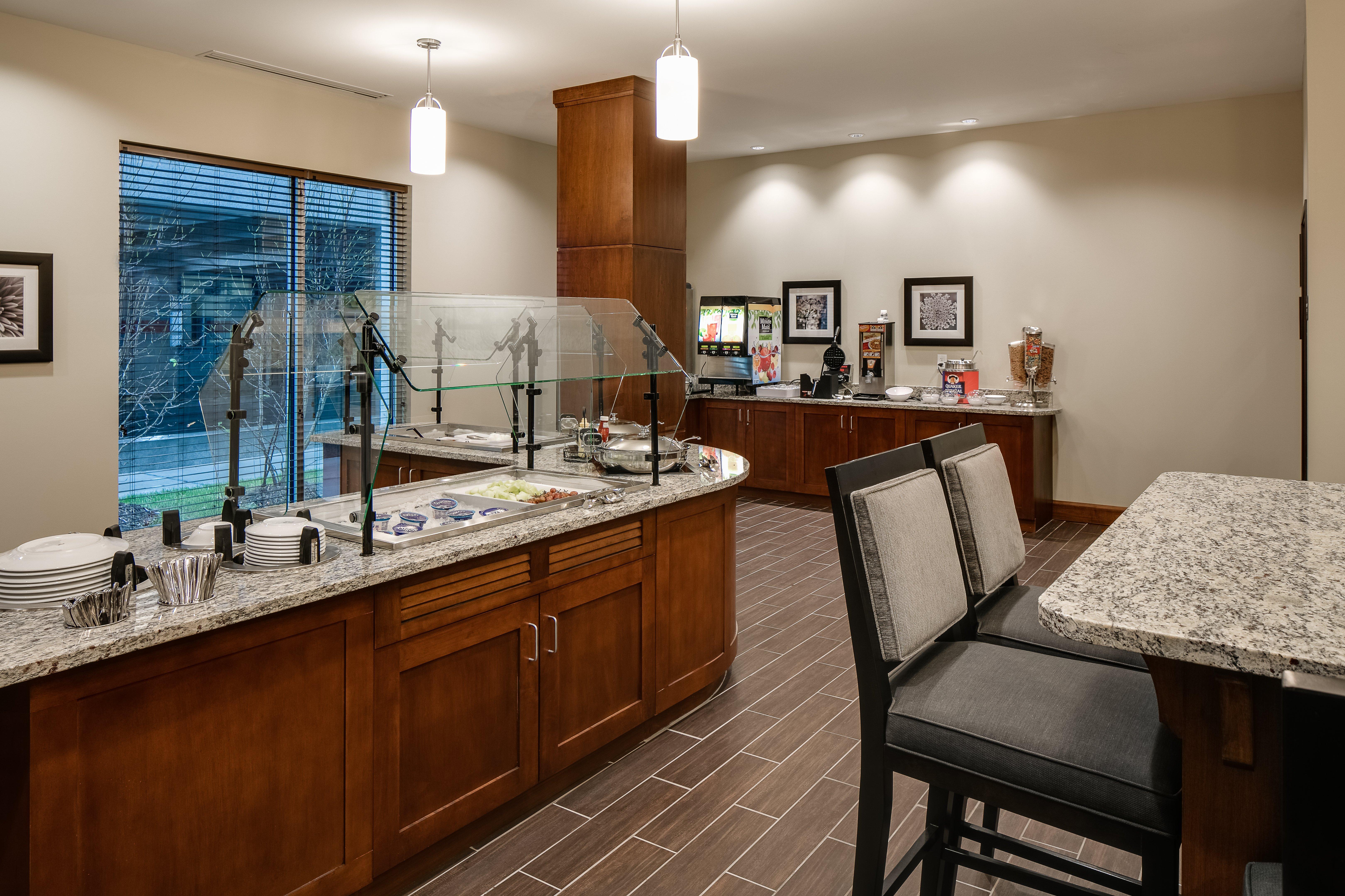 Staybridge Suites Des Moines Downtown By Ihg Bagian luar foto