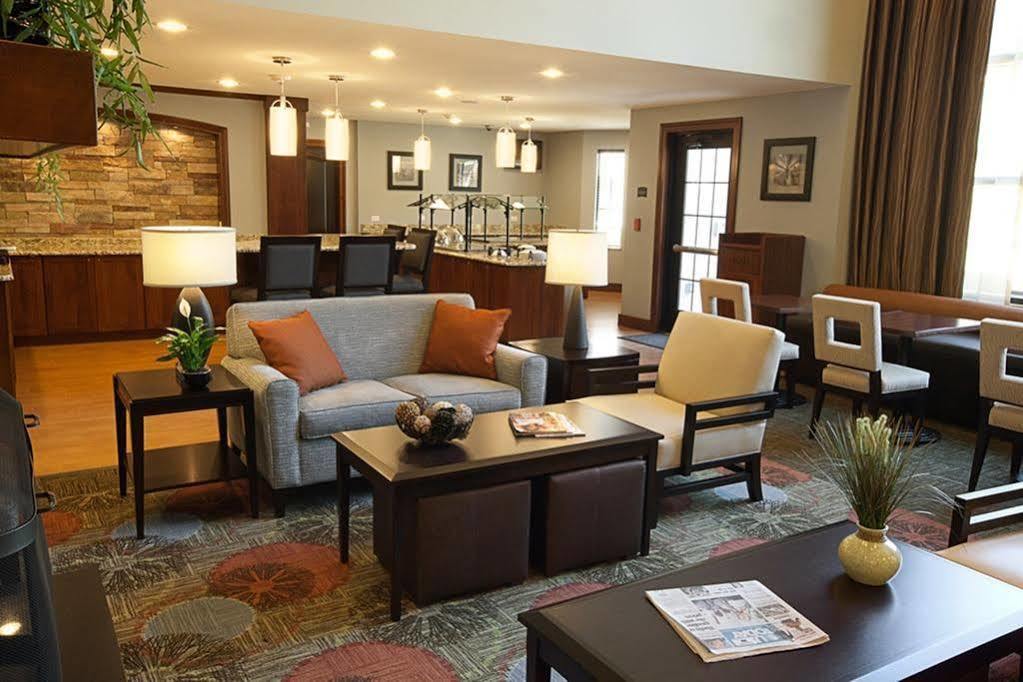 Staybridge Suites Des Moines Downtown By Ihg Bagian luar foto