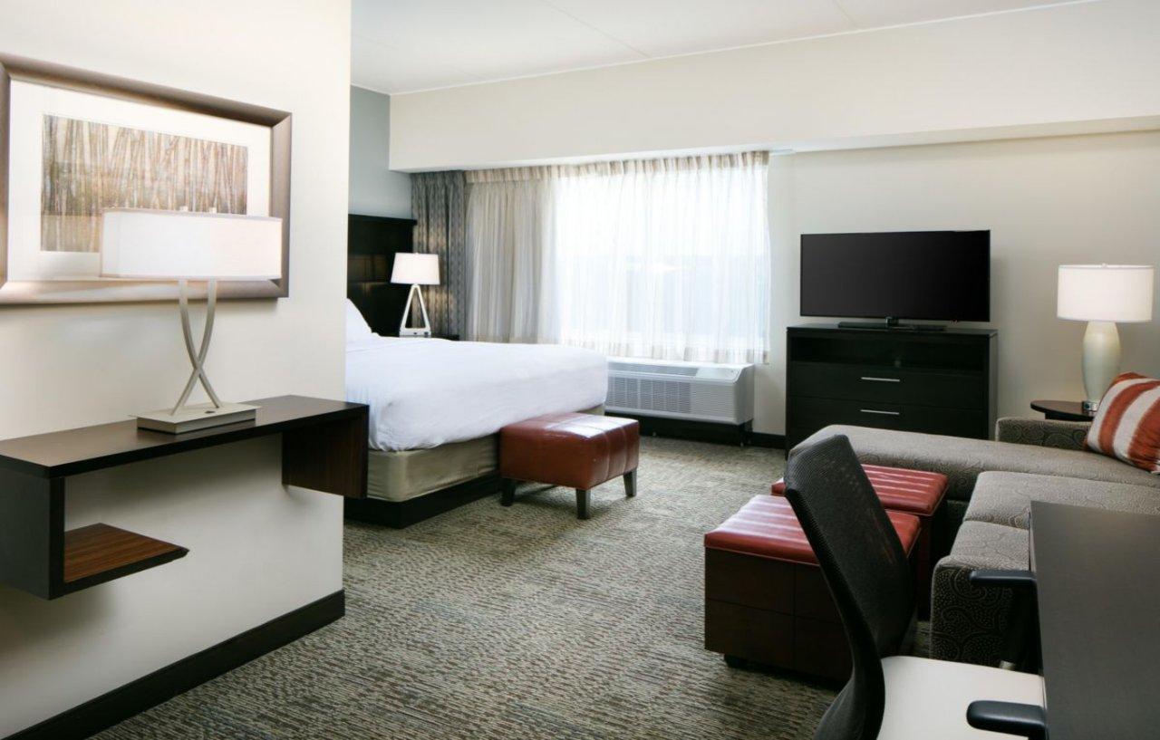 Staybridge Suites Des Moines Downtown By Ihg Bagian luar foto
